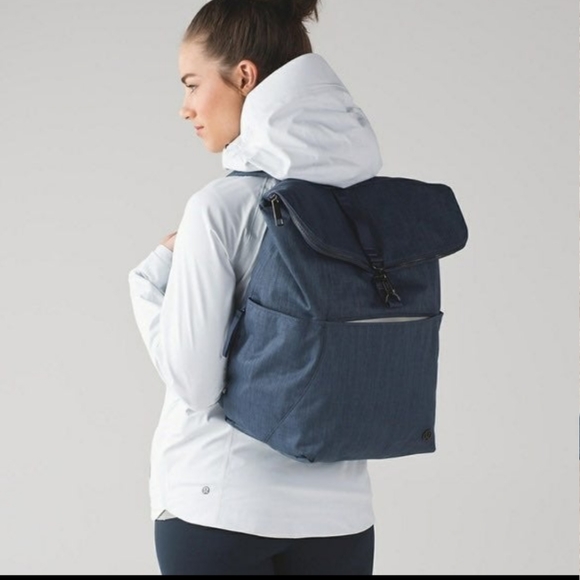 lululemon athletica Handbags - Lululemon Rise & Shine Black Sleek Backpack & Grey Undertone Style# W9AFAS